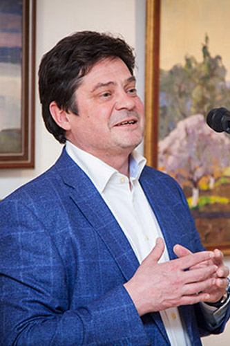 naumov